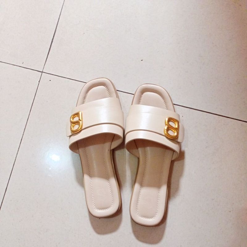 sandal Fika buttonscarves 39 beige lengkap dus