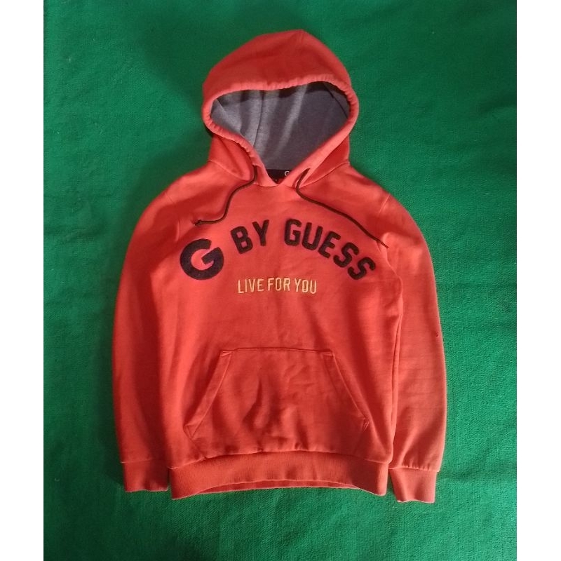 Hodie Guess