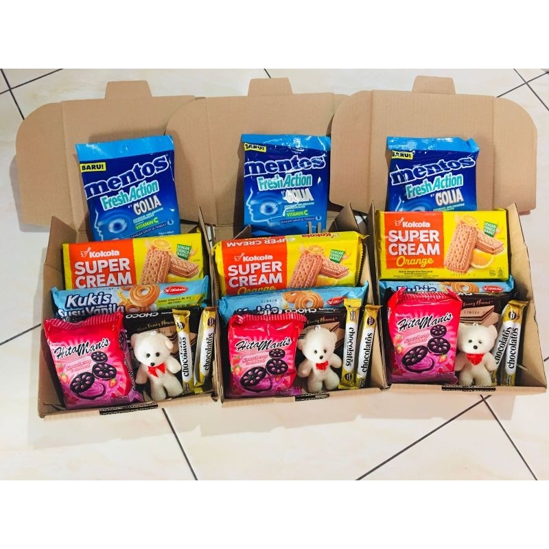 

Hampers Snack, Hampers Lebaran, Parcel Lebaran, Hampers Kukis, Biskuit, Snack Box, Hampers, Kado Snack