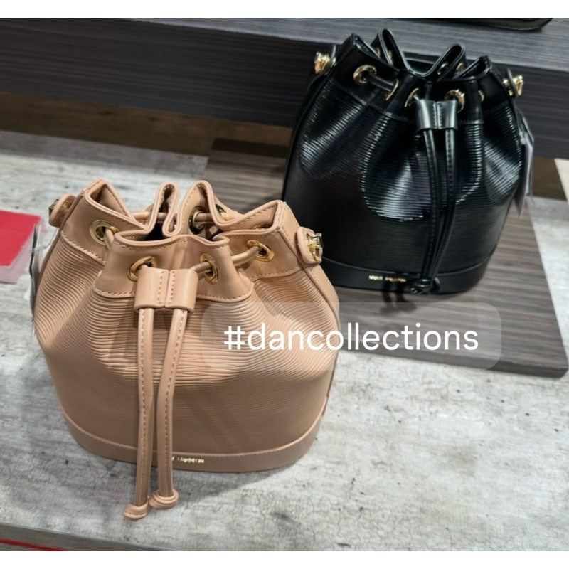 READY,TAS SLING BAG WANITA FAY BUCKET ORIGINAL HUSH PUPPIES,SALE