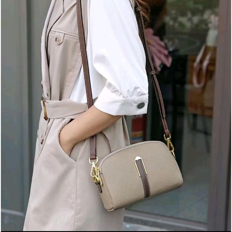 IZZA Tas Selempang Dan Bahu Wanita Sling Bag Organizer Multifungsi Tempat Hp dan Uang  Terbaru