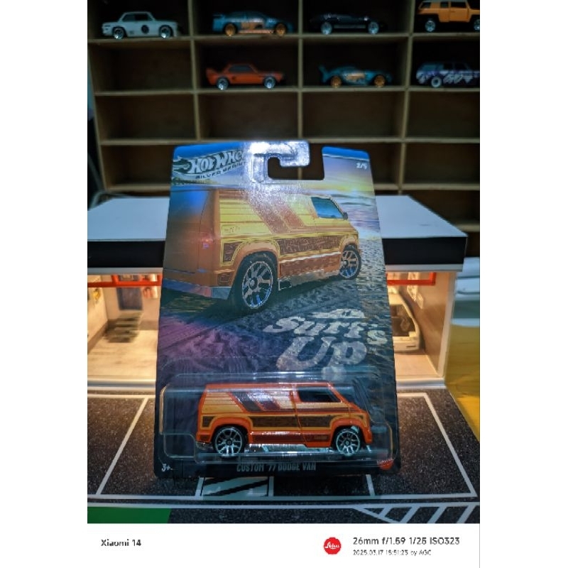 hot wheel custom 77 Dodge van