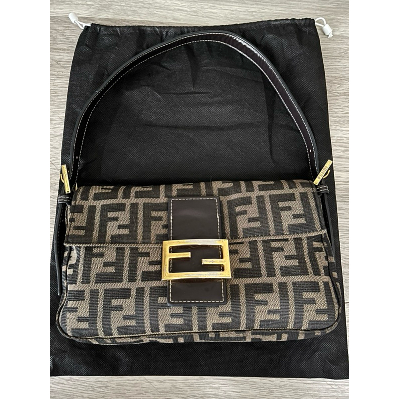 F3nd1 baguette shoulder bag preloved