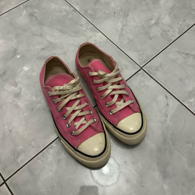 CONVERSE PINK CHUCK TAYLOR SIZE 37