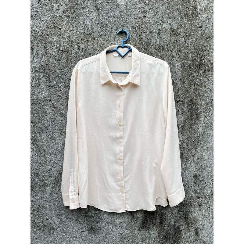 preloved kemeja uniqlo | kemeja wanita lengan panjang | kemeja wanita polos