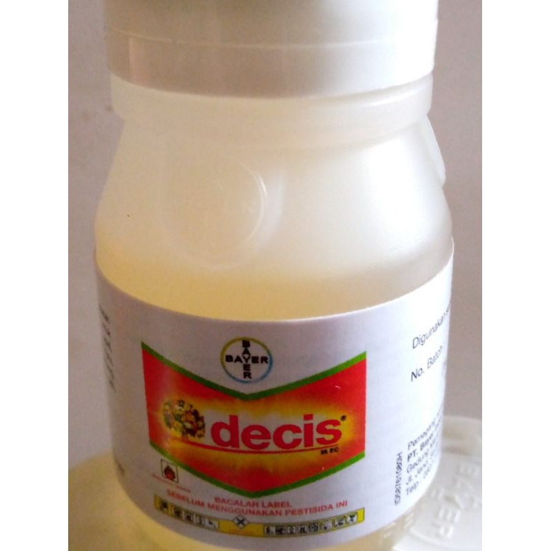 Decis obat membunuh hama di semua tumbuhan