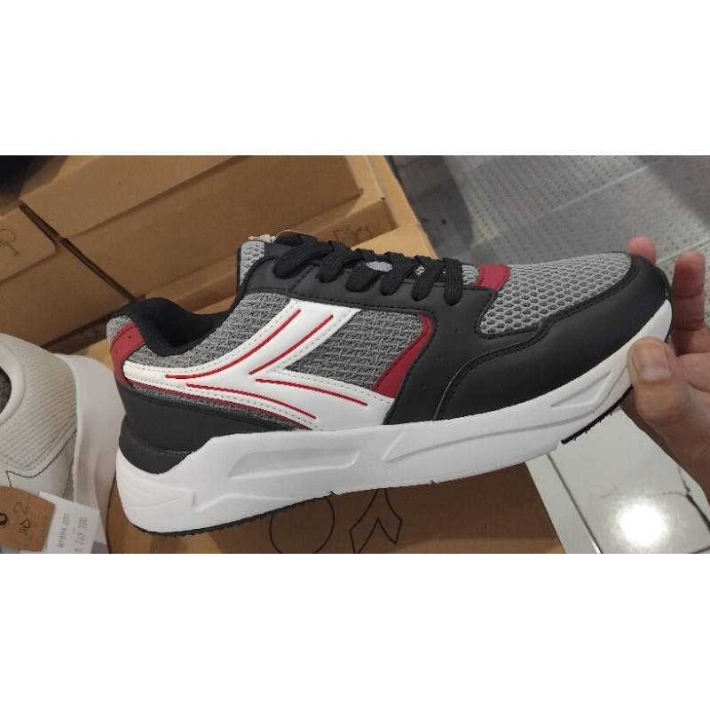 Sepatu Diadora Original size 39 (Sport Station)
