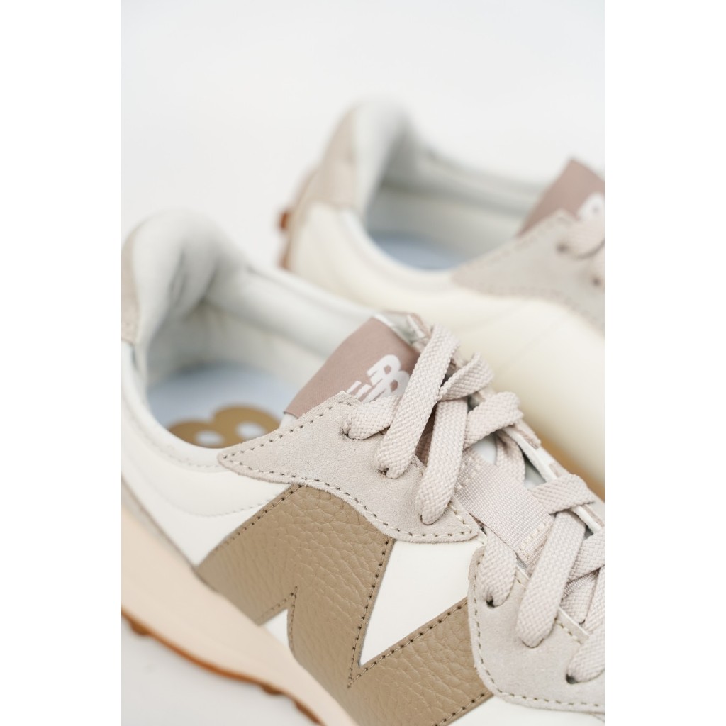 New Balance 327 Moonbeam Driftwood