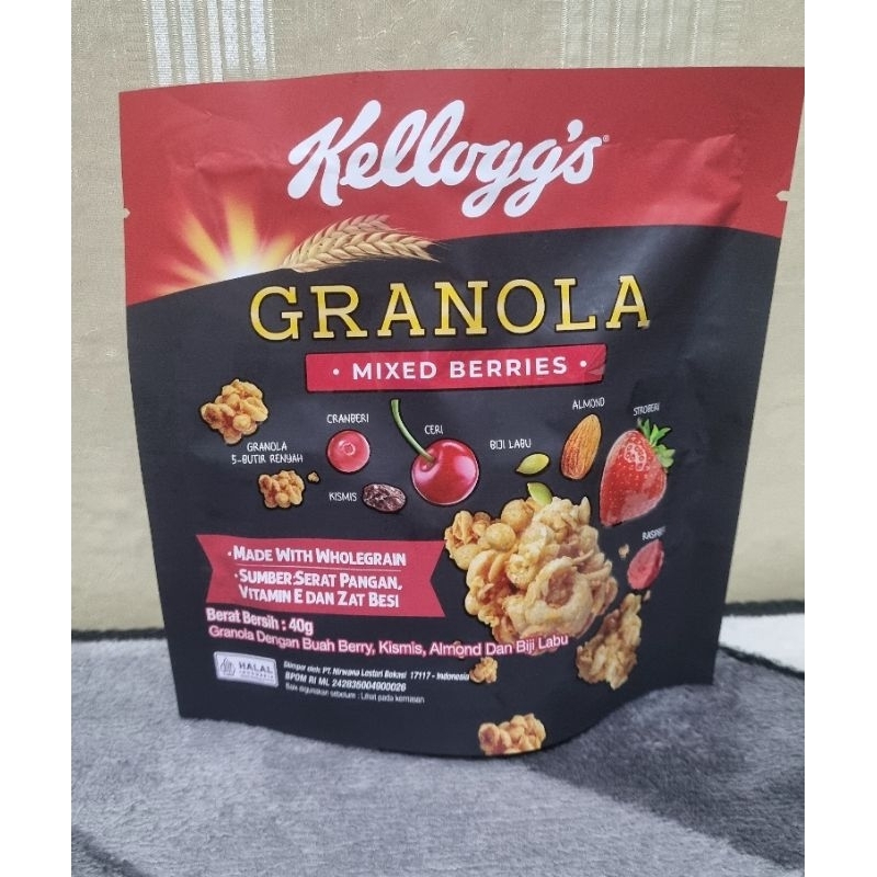 

GRANOLA MIXED BERRIES DARK CHOCOLATE 40GRAM