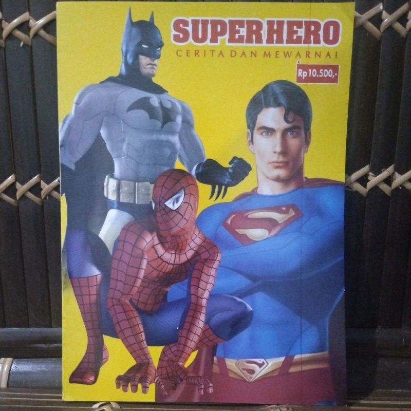 

Mewarnai Superhero