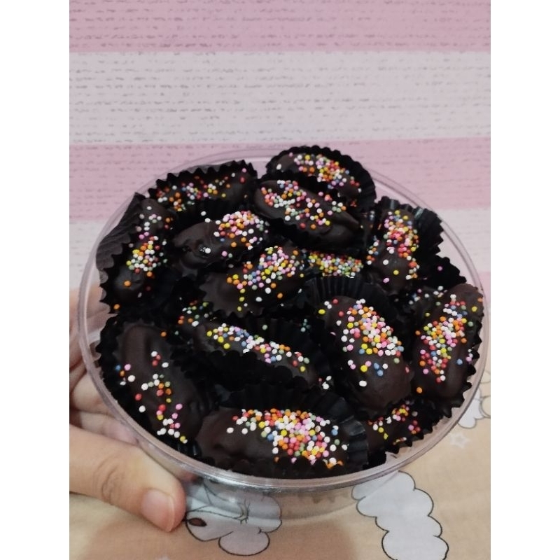 

Kurma Coklat (coklat premium) -+250gr..free bubblewrap..freshh