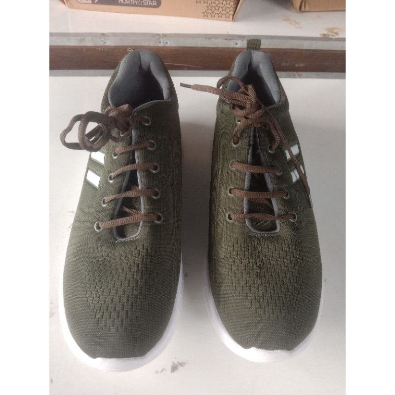 sepatu tali Northstar