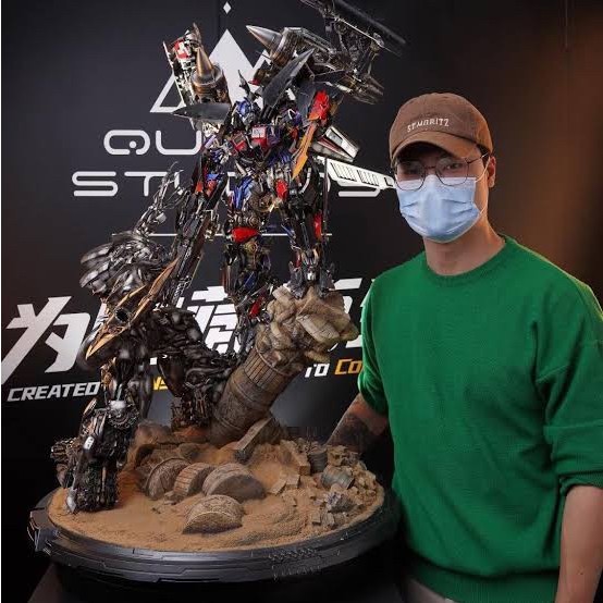 QUEEN STUDIOS JETPOWER OPTIMUS PRIME VS MEGATRON / TRANSFORMERS STUDI
