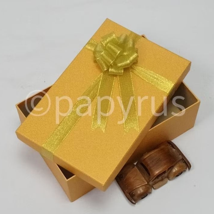 

PAPYRUS 17,5x27,5 Tinggi 10cm Kotak Kado Gift Box V1