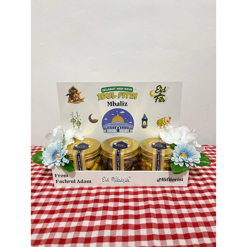 

Hampers Idul Fitri isi 3 toples Nastar Kastengel Cokelat Kacang Mede