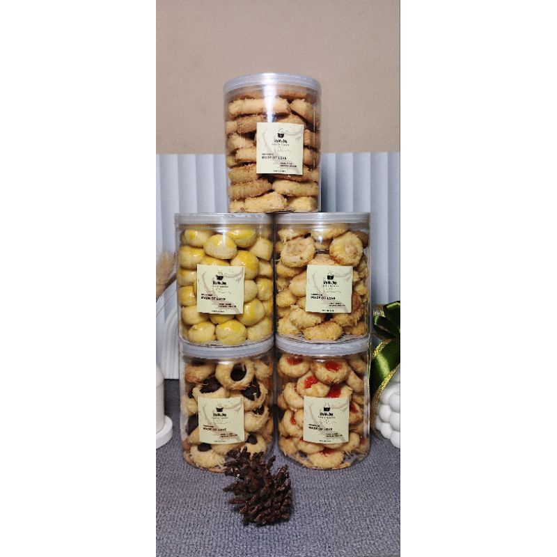 

TERMURAH ❗❗❗KUE LEBARAN PAKET ISI 5 UKURAN TOPLES 500-600ML