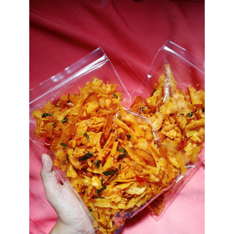 

Kripik singkong pedas manis daun jeruk