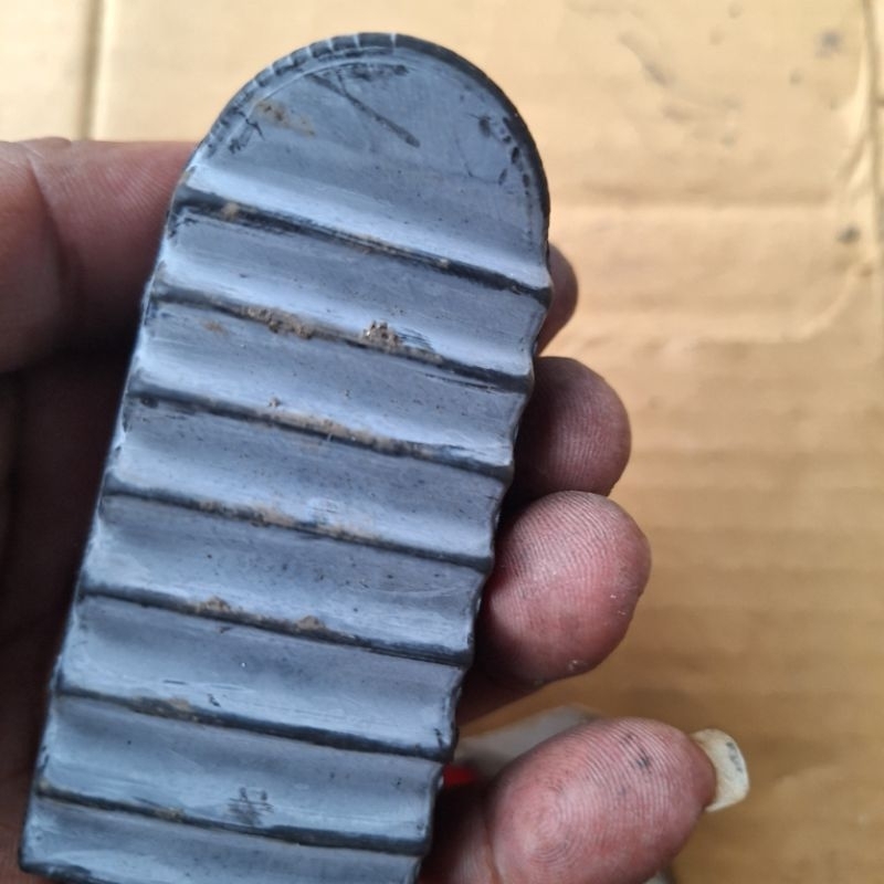Karet Footstep Depan KLX 150 Original