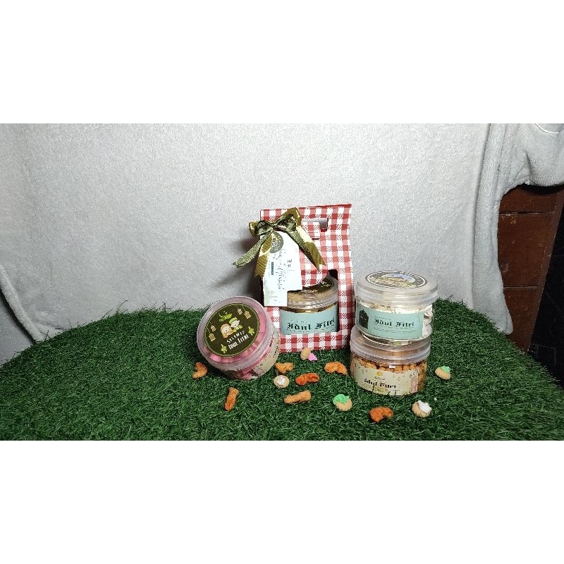 

Hampers Makanan Ringan | Snack Box Gift | Parcel Camilan Premium | Paket 1