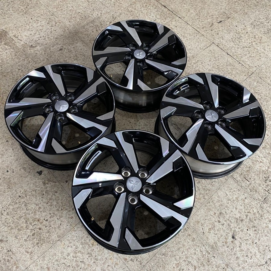 velg mobil x pander ultimate r17 velg mobil bekas ring 17 pcd 5x114