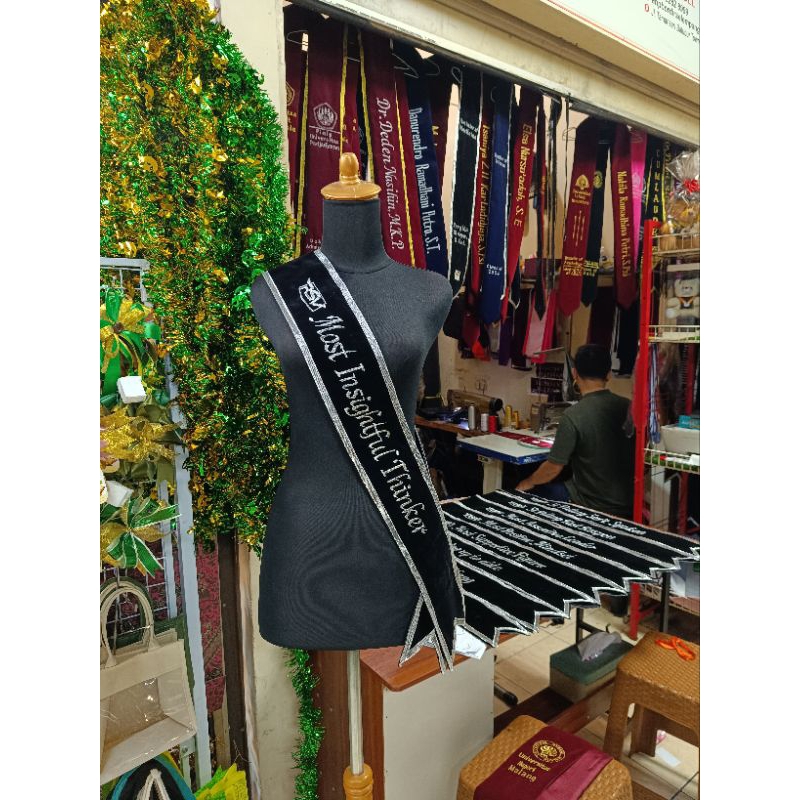 SELEMPANG WISUDA BORDIR NAMA CUSTOM- BISA COD /MURAH & RAPI