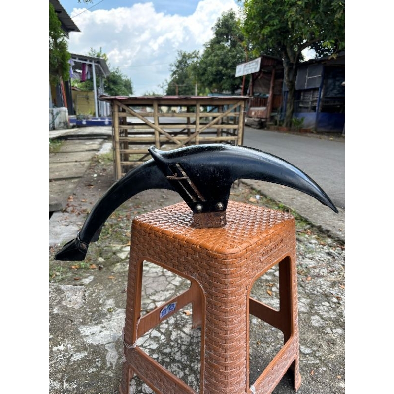 spakbor depan slebor depan honda gl pro gl max original