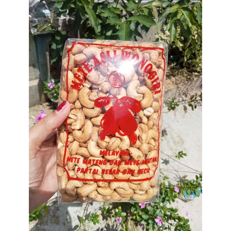 

KACANG MEDE 500GR GORENG PREMIUM