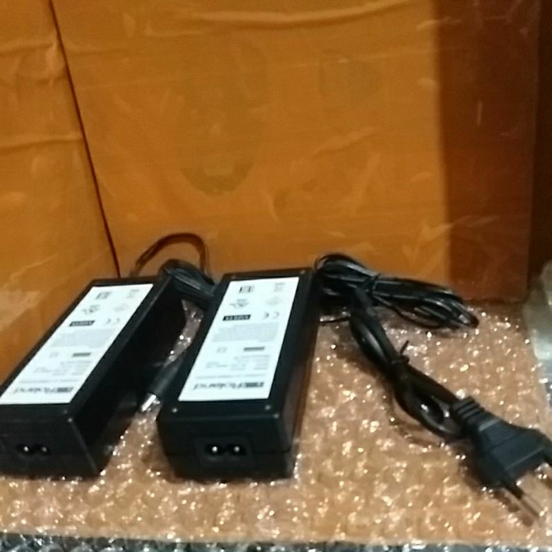 Adaptor keyboard Roland 9v DIF800 DUO-CAPTURE EX E09 E15 E36 EM303 EM505 EP3 EP5 EP70 EP707 EP7MKII 