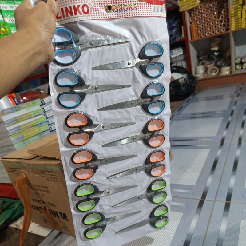 

(1renteng isi 12pcs) gunting tanggung