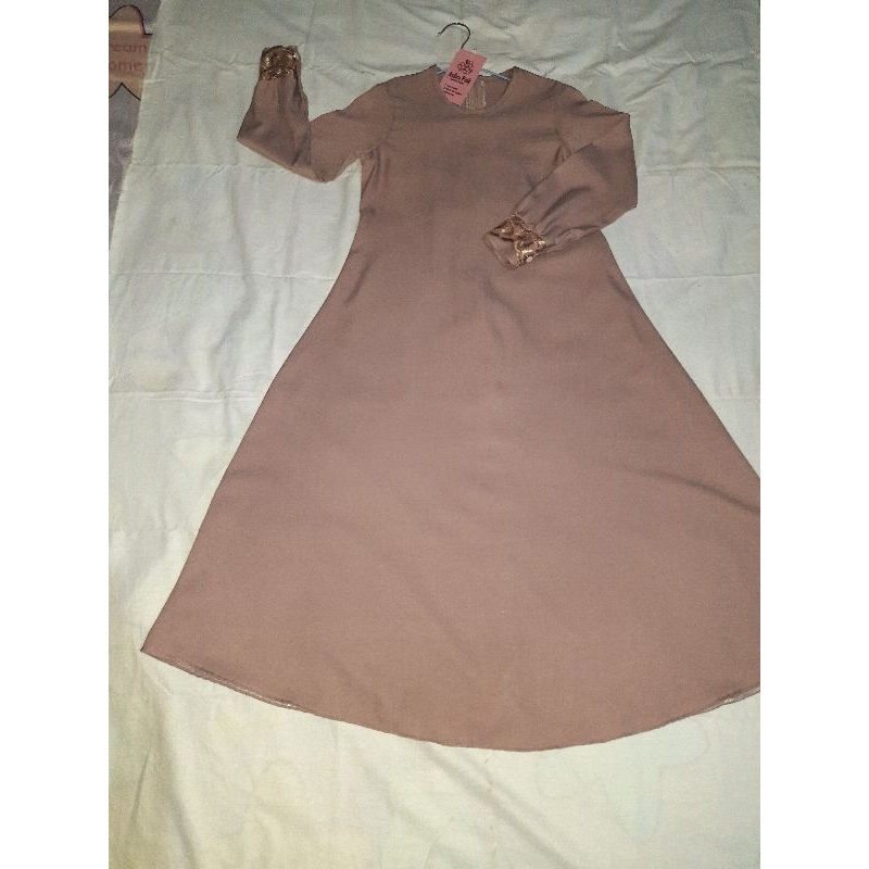 Set Dress + Outer brukat