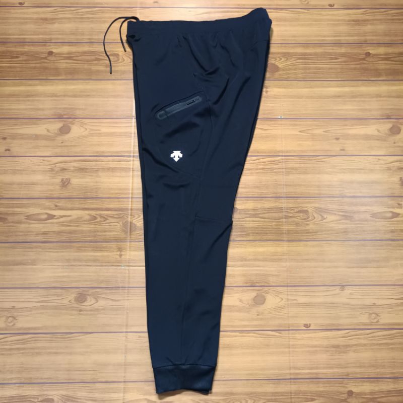 Celana Joger Cargo Descente Second Hitam size XL