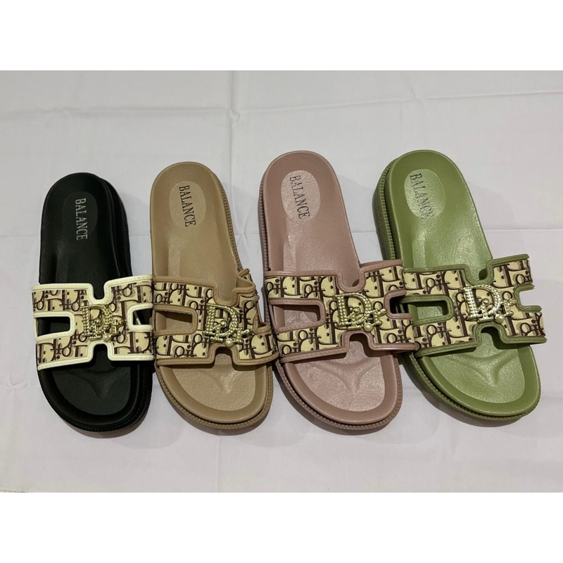Sandal Kokop Hak Karet Motif Balance