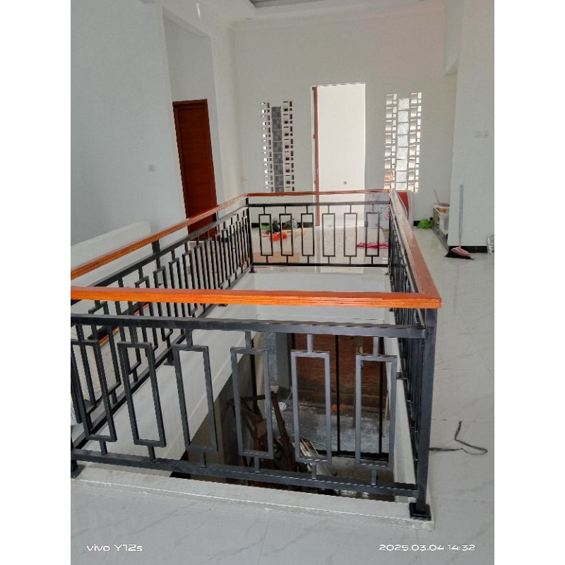 relling tangga minimalis