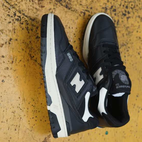 New Balance 550 Black White