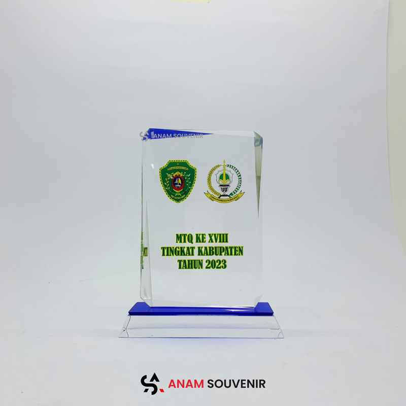 Plakat penghargaan juara MTQ,plakat kenang kenangan,plakat print uv,plakat akrilik,plakat resin,souv