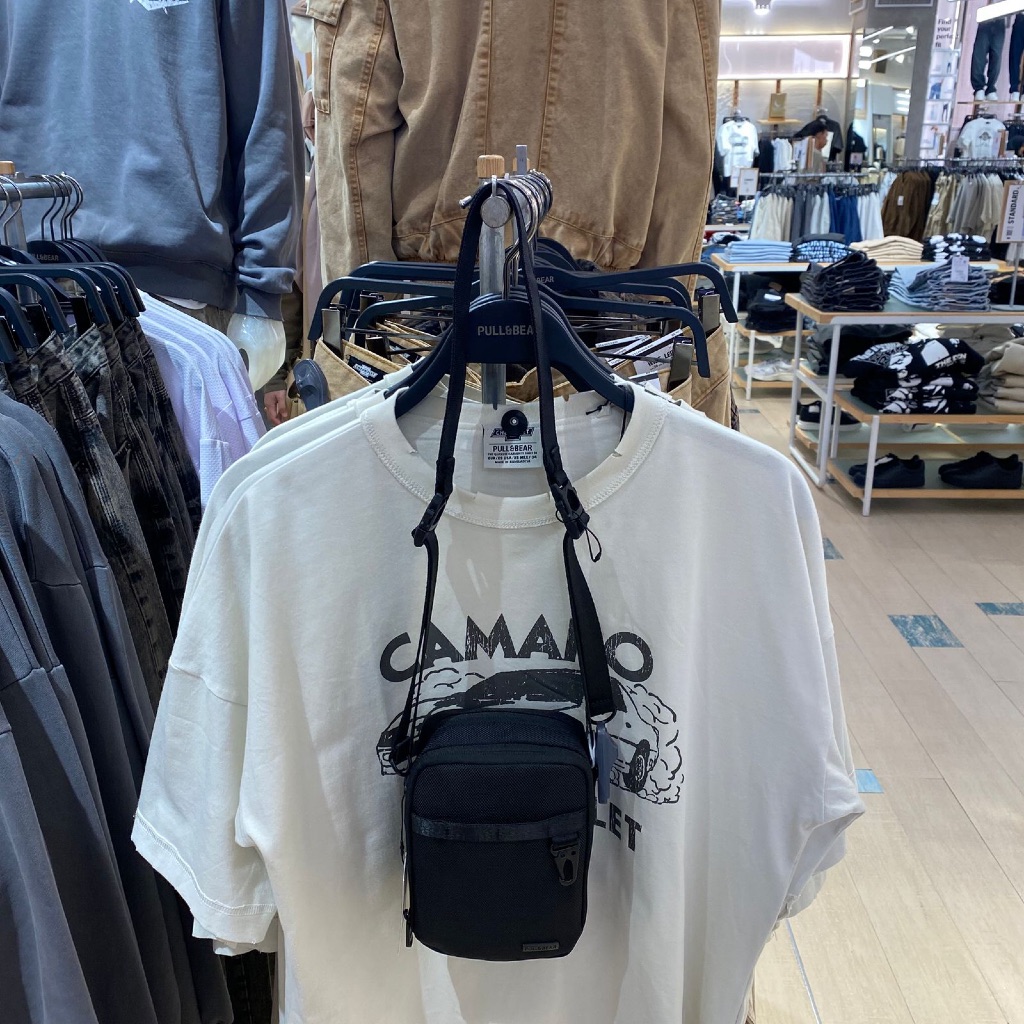 Jastip. Tas HP Pull&Bear (Man)