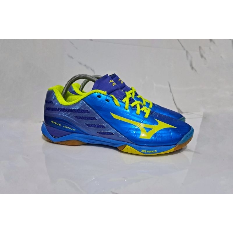 mizuno wave drive-Sepatu tenis meja/Ping pong