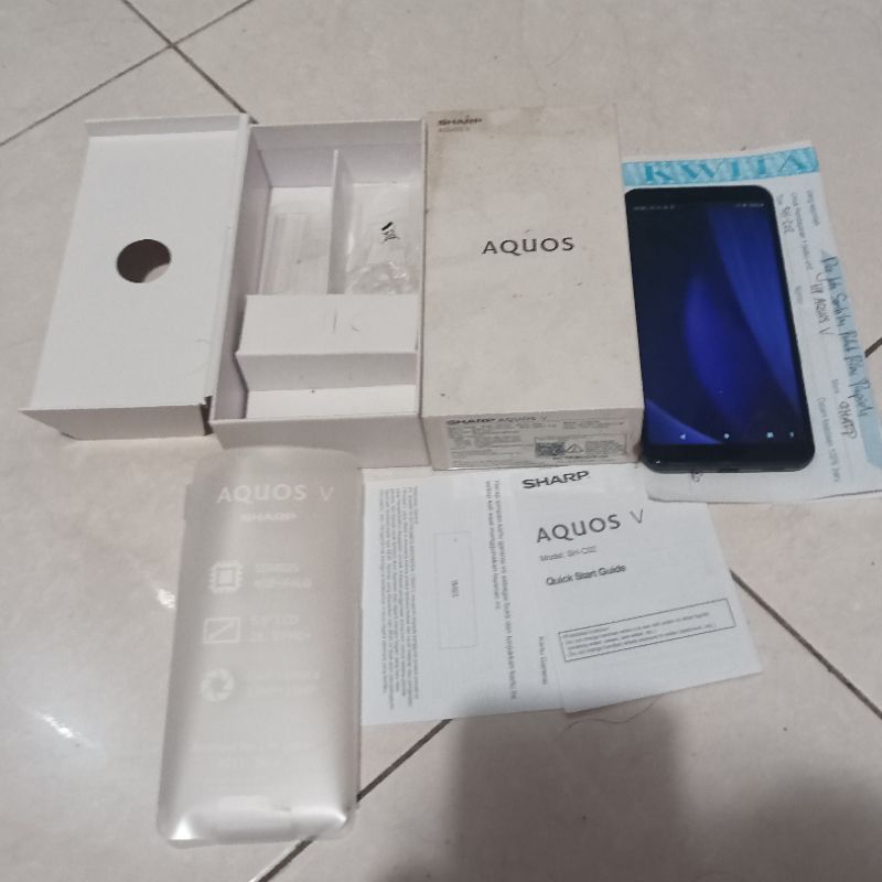 SHARP AQUOS V 4/64 GB SNAPDRAGON 835 MINUS