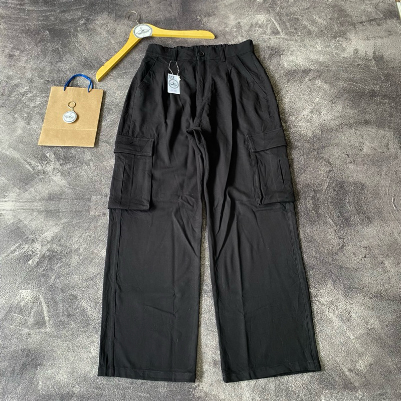 CELANA CARGO HAVISM (kode c758)