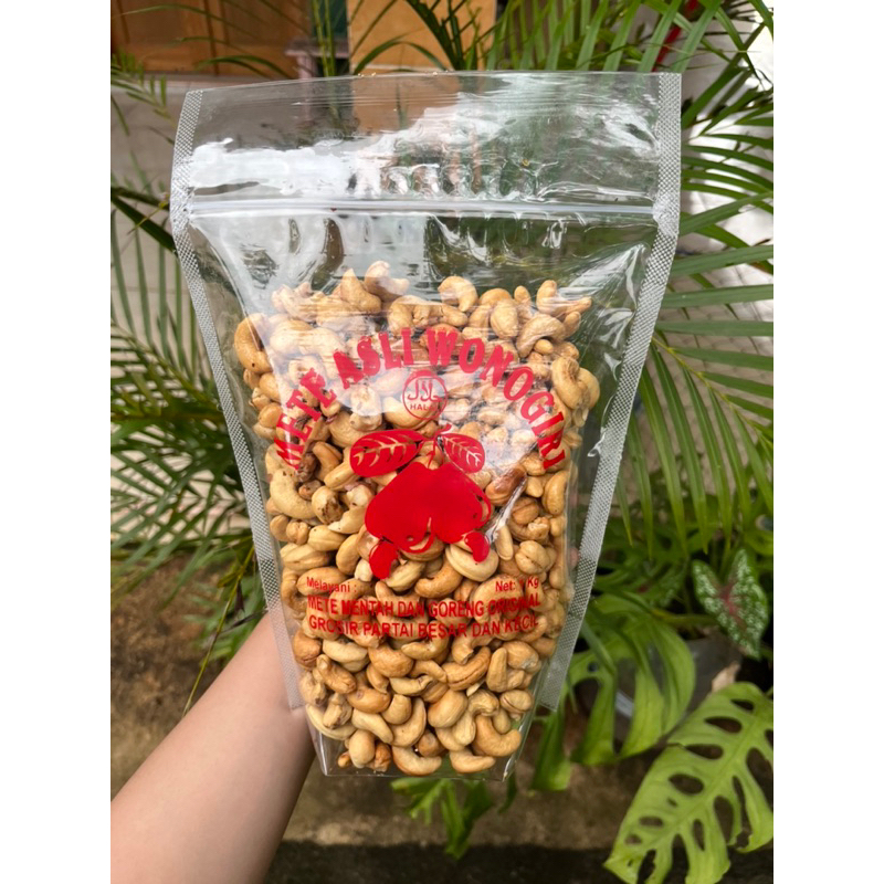 

Kacang Mete Goreng 1 kg