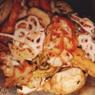 

kang bento,kerupuk seblak campur mix viral (50gram)pedas daun jeruk