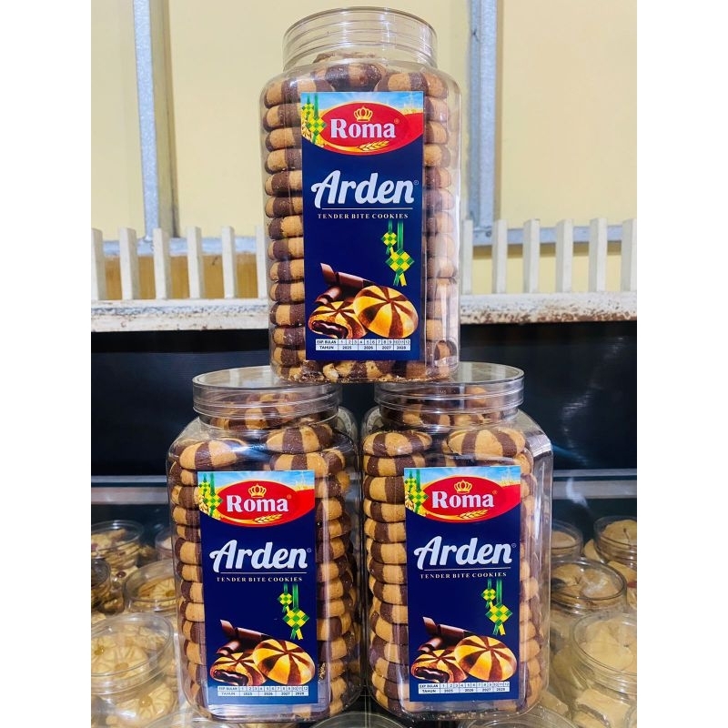 Roma Arden Toples