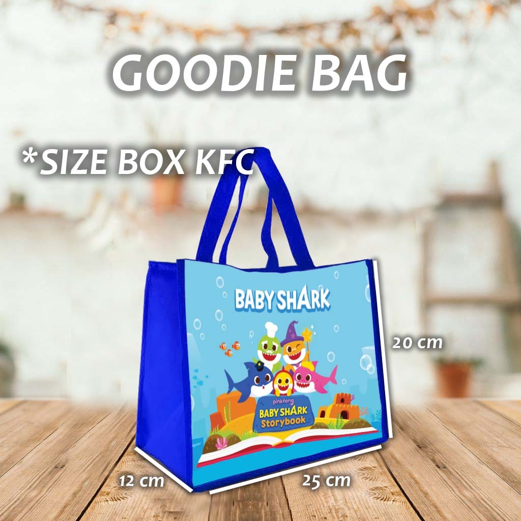 

GOODIE BAG - Tas Goodie Bag Gambar Baby Shark 02 warna Biru Tua, Karakter Baby Shark warna Biru Tua untuk Acara Ulang Tahun, Tasyakuran, Aqiqah, Khitan dan lainnya
