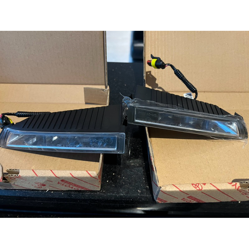 lampu drl fortuner KANAN trd sportivo 2013 - 2015