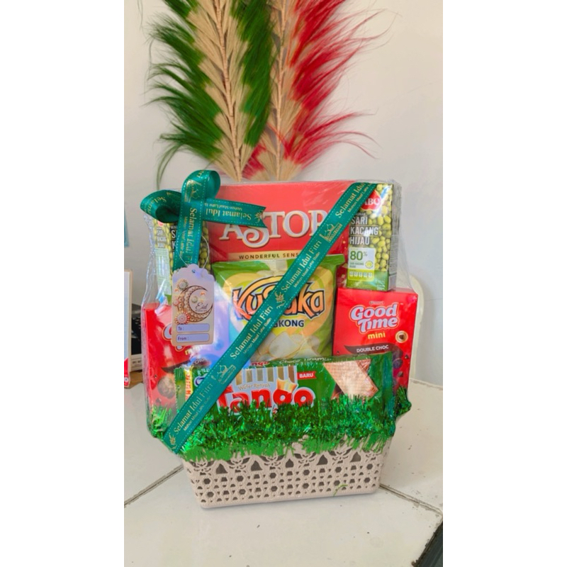 

PARCEL LEBARAN/PARCEL IMLEK/PARCEL NATAL KONSEP MERAH MIX HIJAU