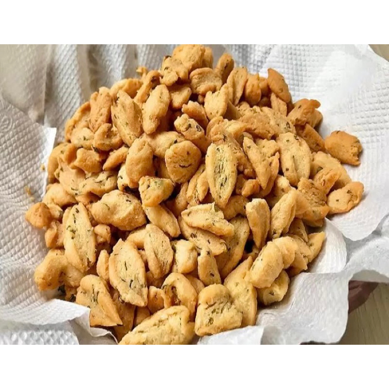

Kue Bawang Extra Seledri