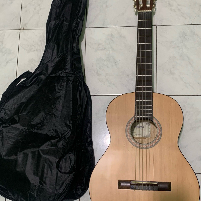 gitar osmond second original sudah tanem besi