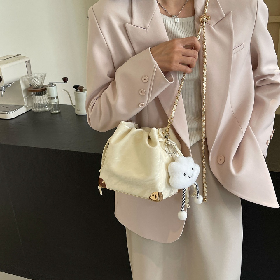 Tas Bahu Khusus Wanita 2025 Tas Rantai Baru Tas Ember Fashion Tas Ember Seratus Satu Tas Selempang