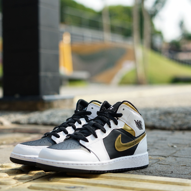 Air Jordan 1 Mid White Gold Black  (GS)