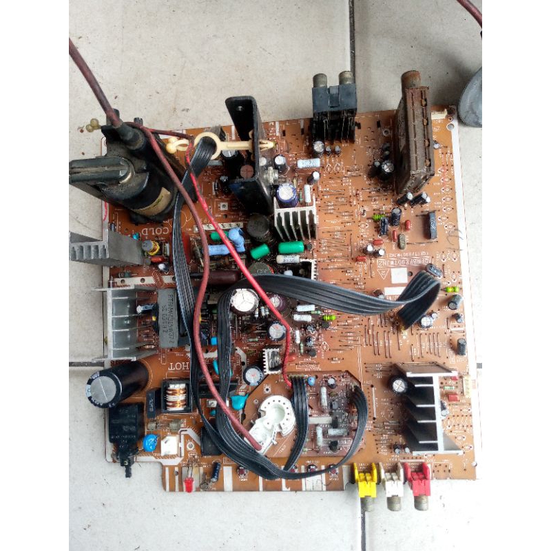 Mesin TV tabung slim 21inc merk Sharp, EW, normal